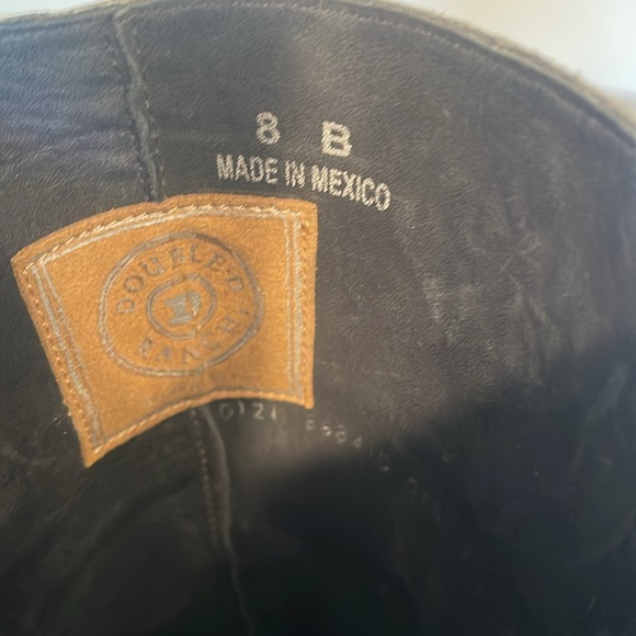 Double D Ranch Dream Weaver Boots Size 8
NWB - Picture 10 of 10